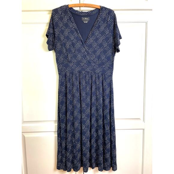 L.L. Bean Women's Summer Knit Dress Sz M Short Sleeve Navy Blue Empire Waist - Picture 1 of 10